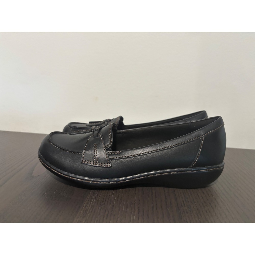 Clarks Ashland Bubble Loafers Womens Size 6 Black Leather Tassel Comfort